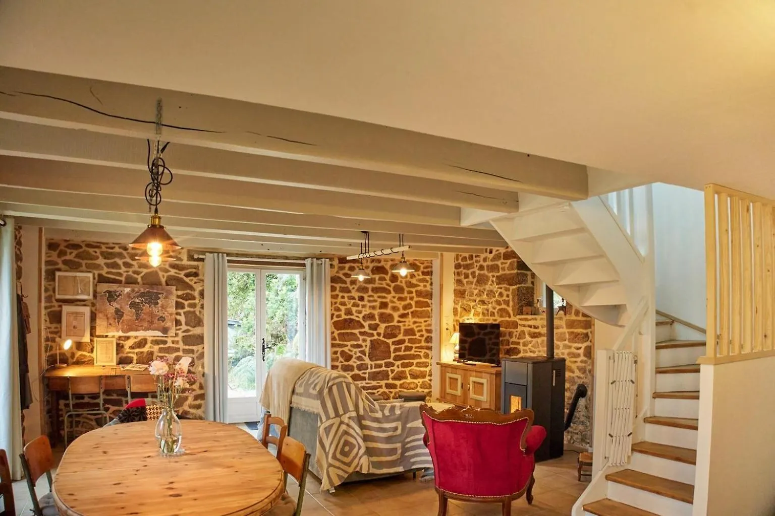 Holiday home Ker Adele, Longere Cosy Au Coeur D'Un Bois Villa Ploerdut