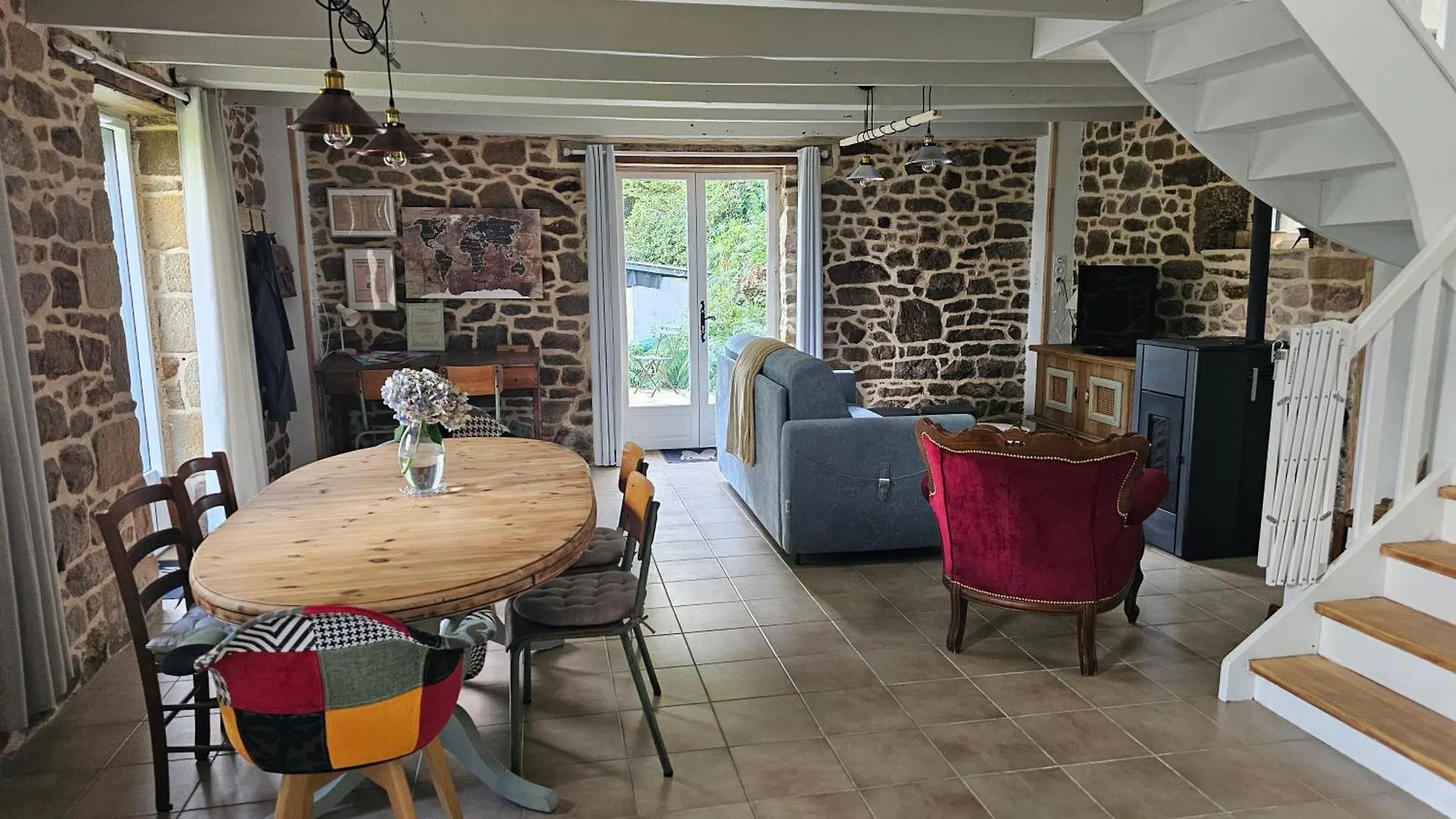 Holiday home Ker Adele, Longere Cosy Au Coeur D'Un Bois Villa Ploerdut