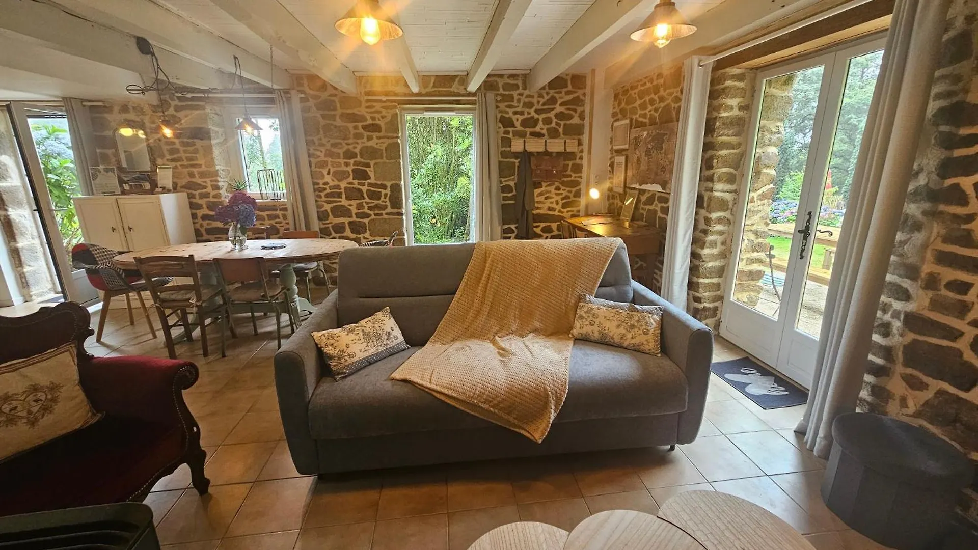 Ker Adele, Longere Cosy Au Coeur D'Un Bois Villa Ploerdut